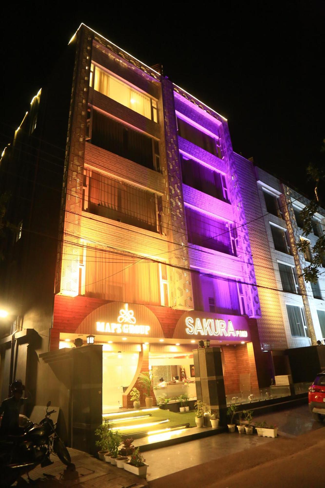 Hotel Sakura By Maps Gurgaon Extérieur photo
